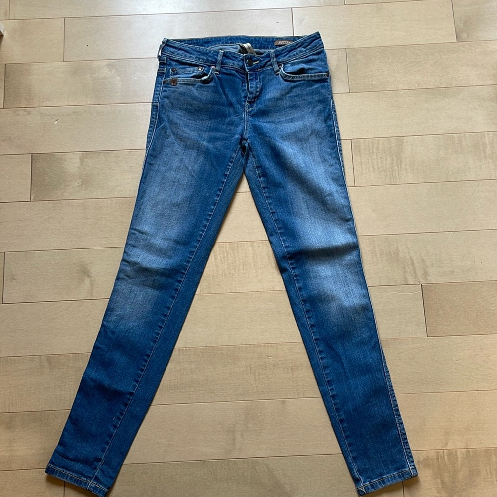 Low waisted jeans